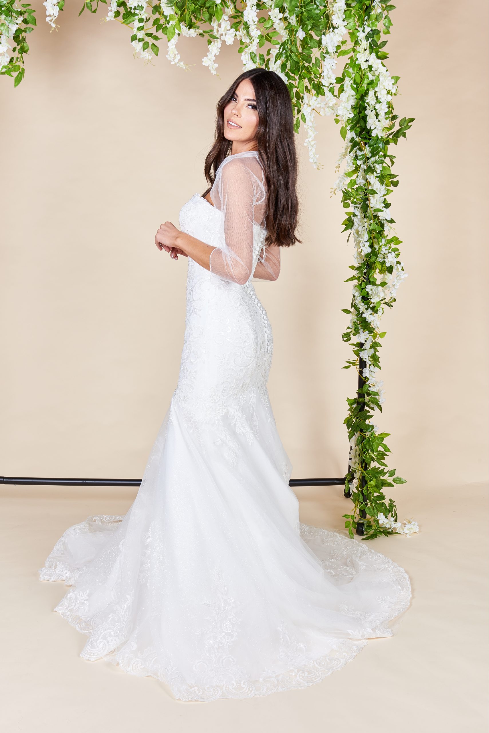 Just One Look - A sexy fishtail gown, WED4LESS OUTLETS ~ Wedding Dress &  Bridesmaid Dress Outlets, Stockport, Newcastle, Burton